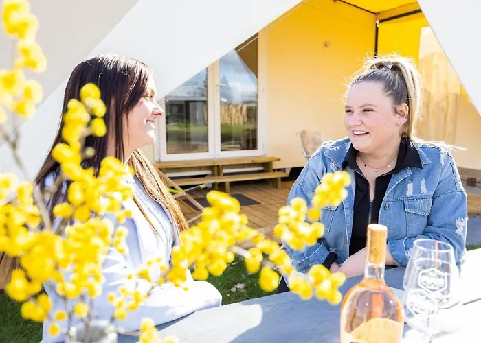 Familiepark Vredeoord Lüks kamp alanı *